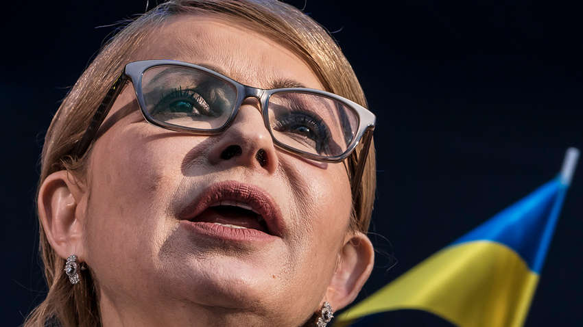 «Мати драконів»: соцмережі обговорюють новий образ Тимошенко «Мати драконів»: соцмережі обговорюють новий образ Тимошенко