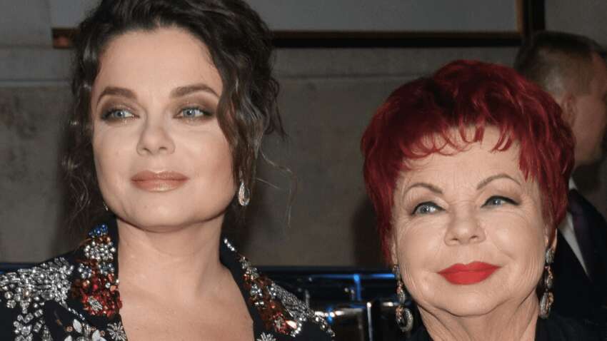  Певица из Киева решила забрать из США в Россию мать, поддержавшую Украину  