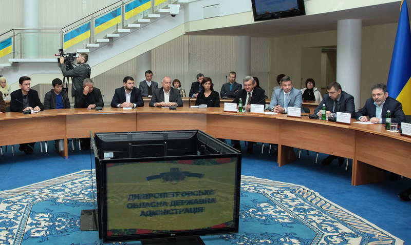 Оклад членов Нацрады по вопросам ТВ и радиовещания хотят увеличить в пять раз Оклад членов Нацрады по вопросам ТВ и радиовещания хотят увеличить в пять раз