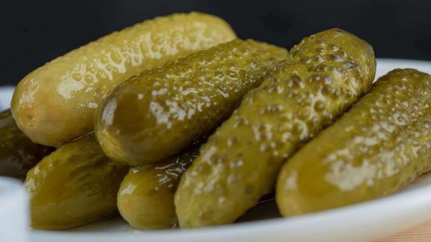 Как соленые огурцы реально влияют на ваш вес: озвучено сенсационное открытие  