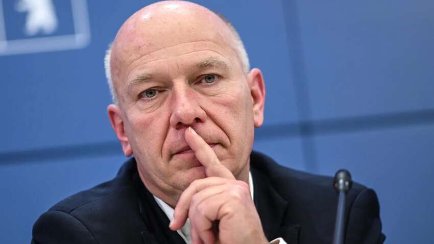 Скандал в Германии: из-за чего требуют свергнуть мэра Берлина Скандал в Германии: из-за чего требуют свергнуть мэра Берлина