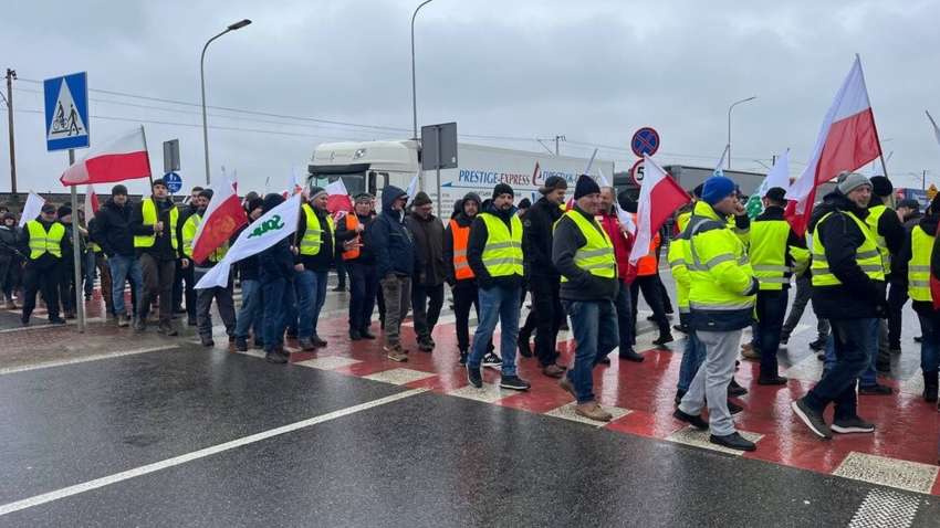 Украинские перевозчики приготовили ответ польским фермерам: детали Украинские перевозчики приготовили ответ польским фермерам: детали