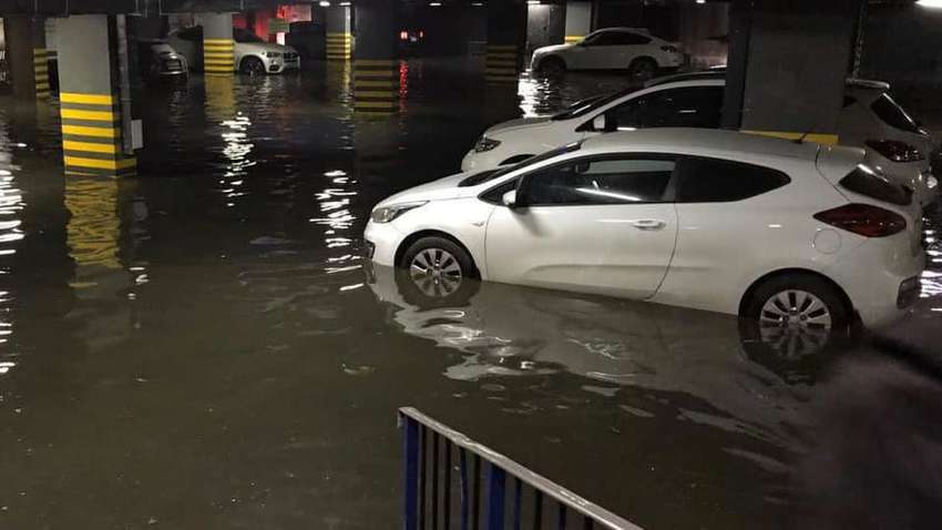 Водіям, чиї авто постраждали біля Ocean Plaza, компенсують збитки