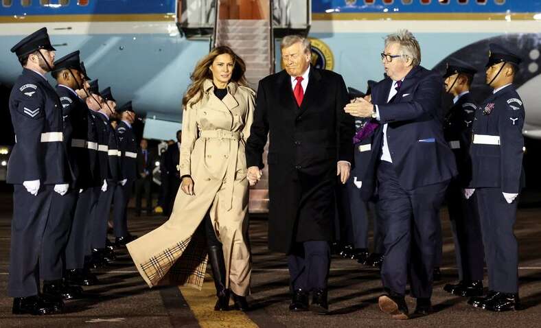 Читачка по губах розкрила, що сказав Трамп Меланії після виходу з літака в Лондоні