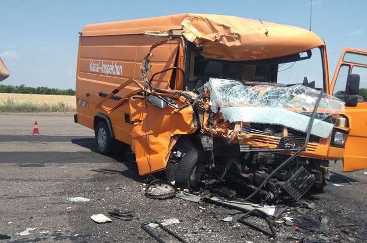 ДТП на Миколаївщині: одна людина загинула і 15 постраждали, - ФОТО