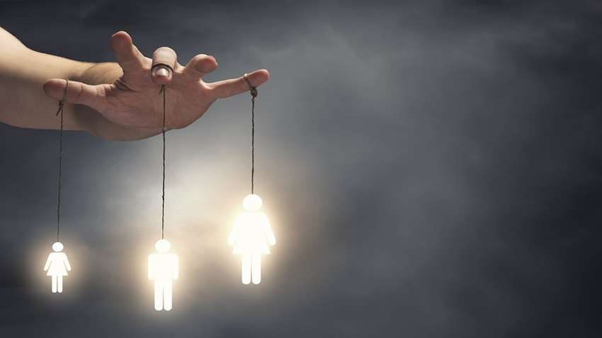 Будьте обережні: які знаки Зодіаку вміють майстерно маніпулювати