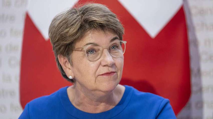 Швейцария может отказаться от нейтралитета: как это связано с агрессией РФ Швейцария может отказаться от нейтралитета: как это связано с агрессией РФ