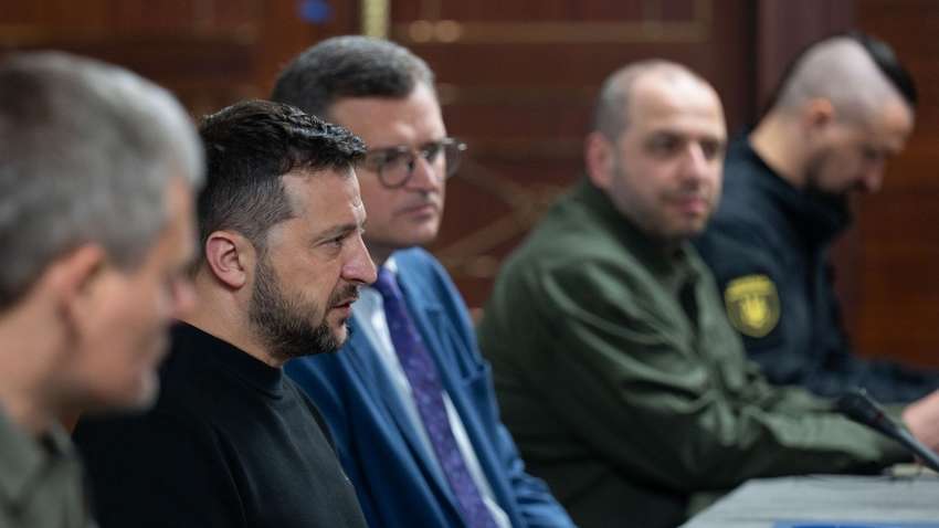 Зеленський відповів, що допоможе Україні здобути перемогу у війні з Росією Зеленський відповів, що допоможе Україні здобути перемогу у війні з Росією