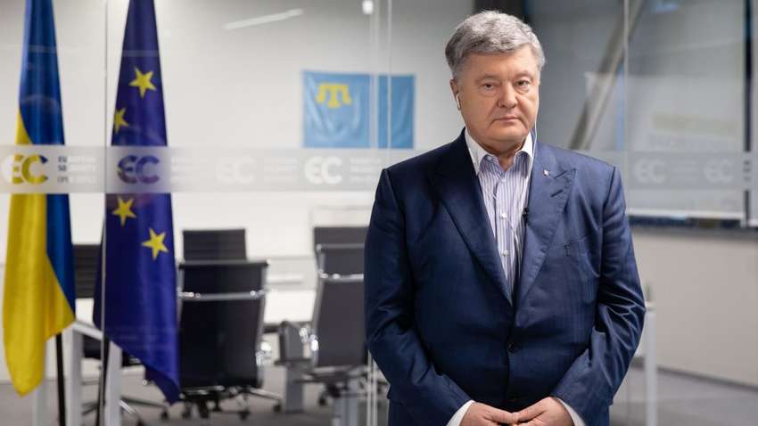 Дам ответы на все вопросы: Порошенко рассказал, когда вернется в Украину 