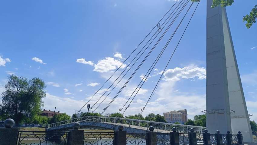 В Харькове перекроют популярный мост: что произошло В Харькове перекроют популярный мост: что произошло