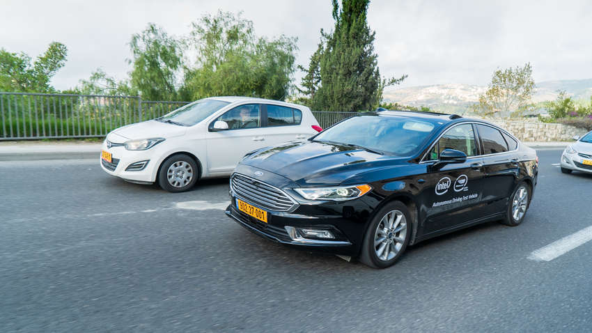 В США придумали, как помочь беспилотным автомобилям избежать столкновения