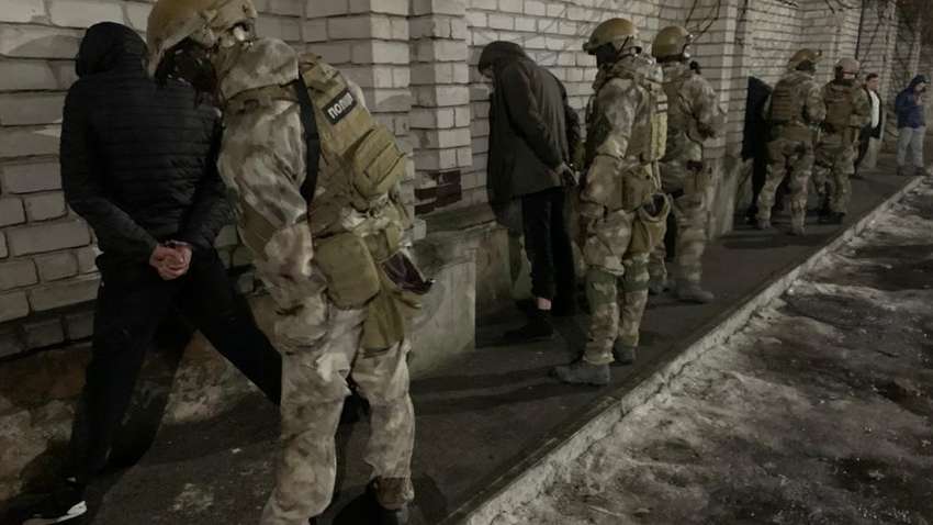 Спецоперация под Киевом: копы показали, как задерживали криминального авторитета и его банду (ВИДЕО)