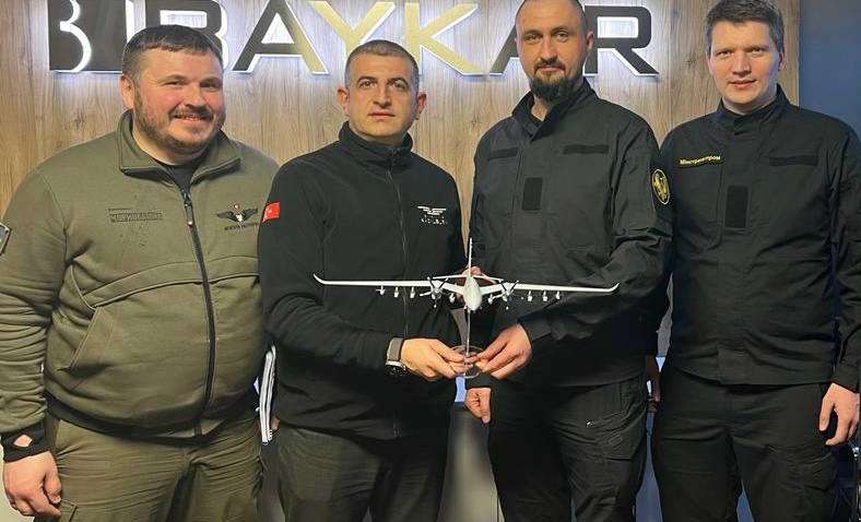 Українські підприємства підписали три нові угоди з компанією Baykar: Що відомо