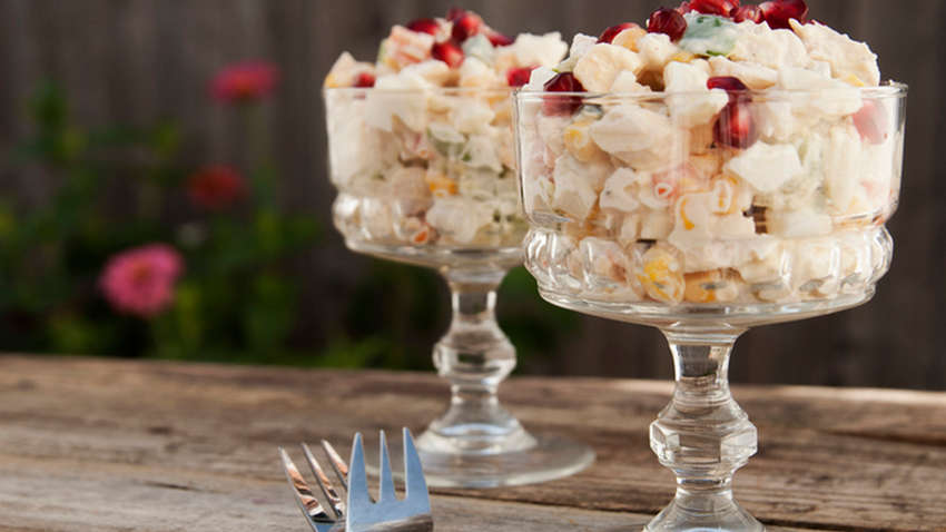 Чим замінити олів'є: рецепт салату «Новорічний танець» Чим замінити олів'є: рецепт салату «Новорічний танець»