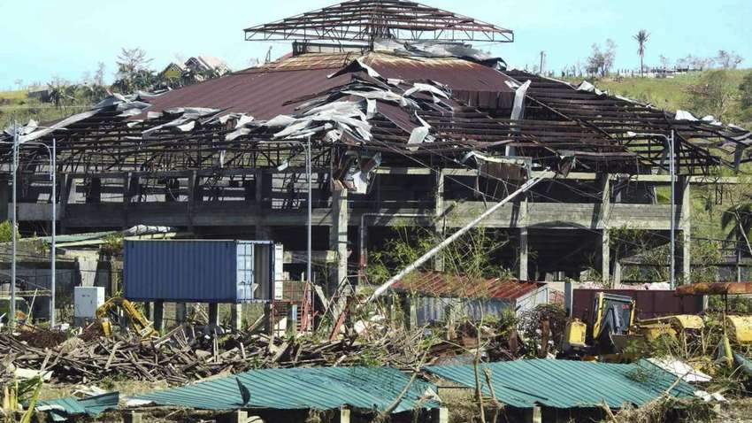 Тайфун «Рай» на Филлипинах унес жизни нескольких человек, 300 тысяч эвакуированы