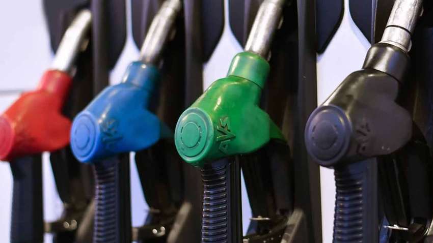 Падение цен на нефть: как это повлияет на стоимость бензина и дизтоплива в Украине