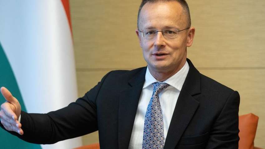 В Угорщині розкритикували військову допомогу НАТО Україні, бо хочуть переговорів В Угорщині розкритикували військову допомогу НАТО Україні, бо хочуть переговорів