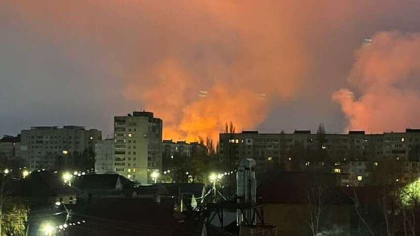 У низці областей Росії пролунали численні вибухи: у мережі назвали на особливий факт 