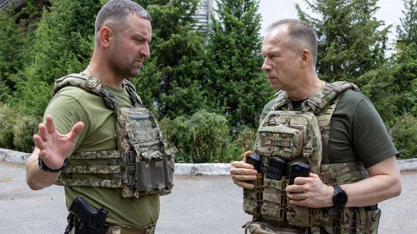 Сырский назвал два города, которые пытаются захватить оккупанты 