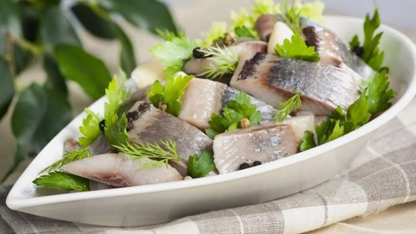 Хто їсть оселедець двічі на тиждень – має міцне серце і ясний розум