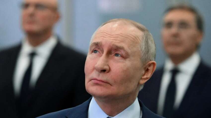Путин в шаге от окончательного фиаско: названы три невероятных сценария развития войны Путин в шаге от окончательного фиаско: названы три невероятных сценария развития войны