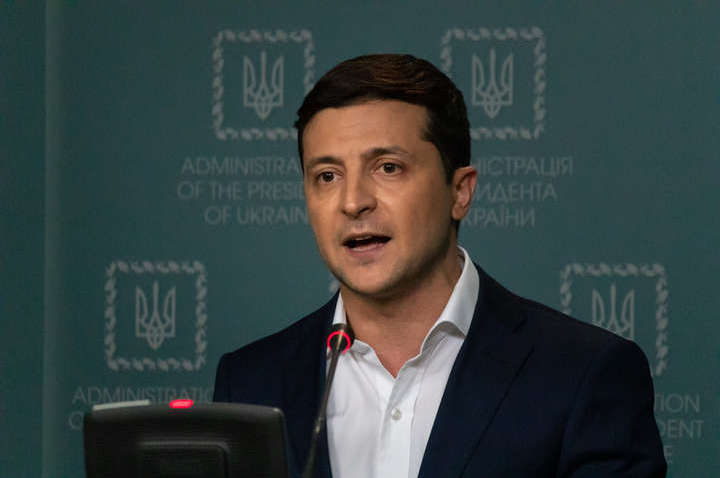 Зеленский заявил о достижении договоренности о разведении войск в Петровском и Золотом