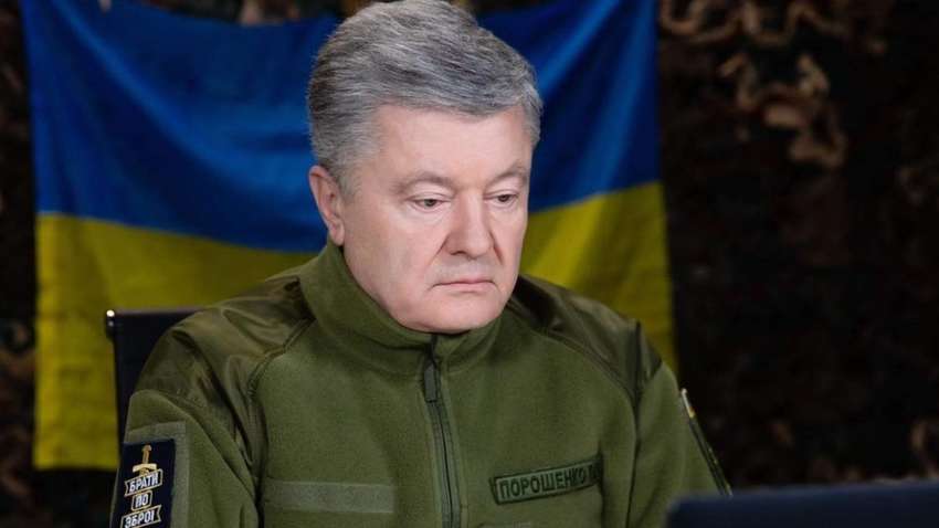СМИ: Порошенко донатит армии деньги, которые получает от государства как проценты на ОВГЗ