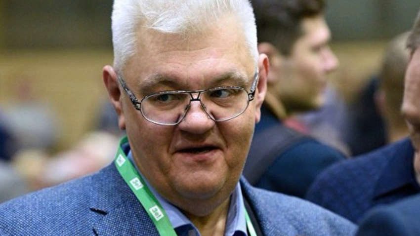 "Они хотят войны": Сивохо прокомментировал падение на колени и потасовку с "Нацкорпусом"