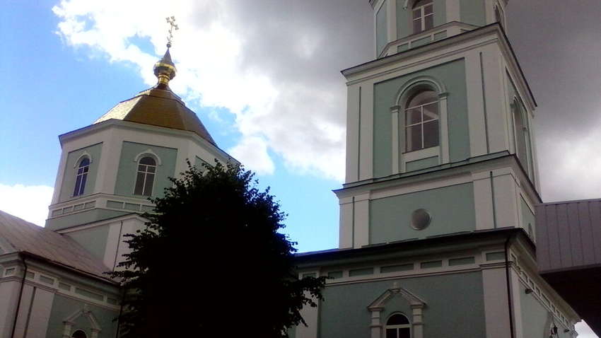 Великдень вдома: у Житомирі на свята закривають усі церкви 