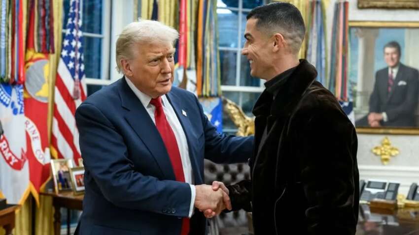 Трамп «сыграл» в футбол с Роналду (ВИДЕО)