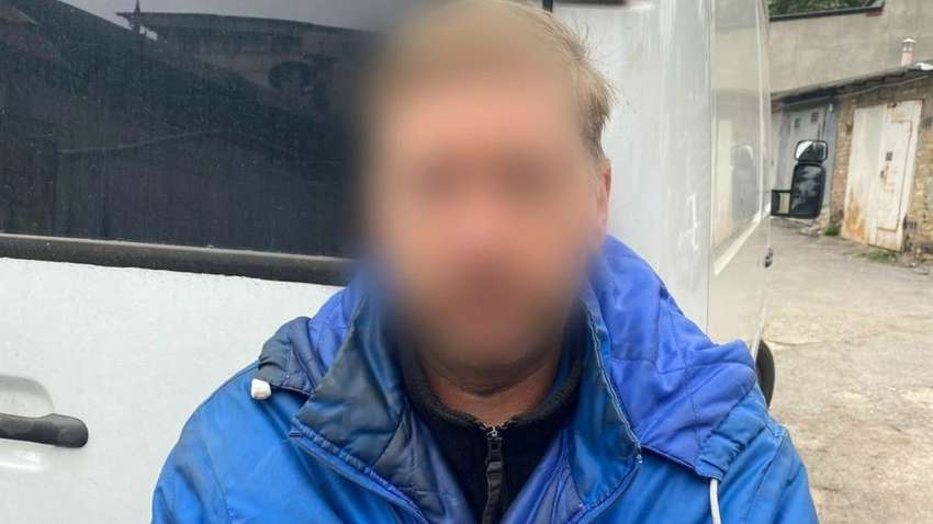 Лежала без свідомості в гаражі: в Київській області чоловік згвалтував неповнолітню