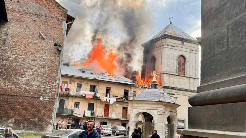 Массированный налет «шахедов» на украинские города: под ударом жилые и родильный дома (ОБНОВЛЯЕТСЯ)