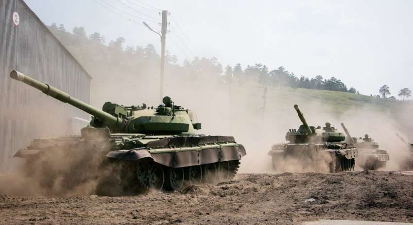 РФ бросила в бой танковые полки: какую задачу поставил Кремль