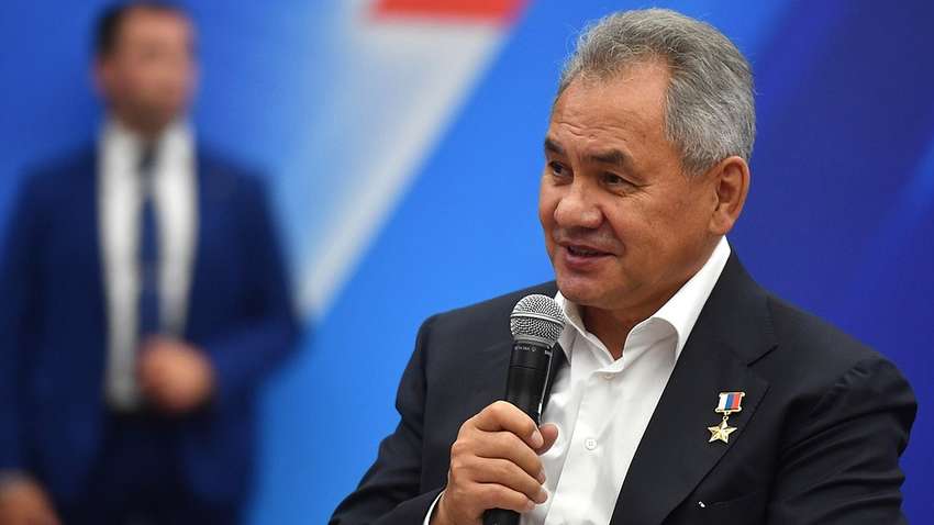 Шойгу рассказал, почему Путин передумал прекращать удары по энергетике Украины