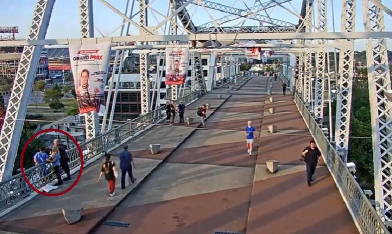 Джон Бон Джові допоміг запобігти самогубству на мосту в Нешвілі