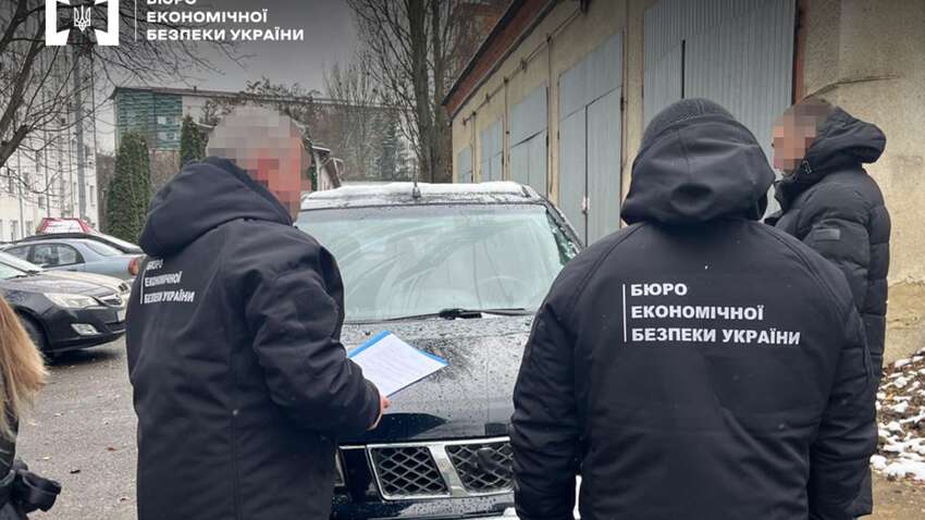 Військові не отримали автомобілі: де опинилися авто, ввезені для ЗСУ
