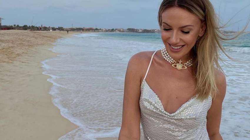 Леся Никитюк похвасталась колготками "по цене отдыха" (ФОТО)