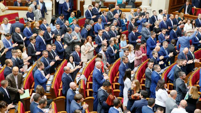 «За клоуна вы сейчас п***ы получите!»: видео перепалки нардепов из "Слуги народа" и "Батькивщины"