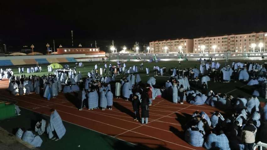 В Китае землетрясения: пострадало много людей, есть погибшие 