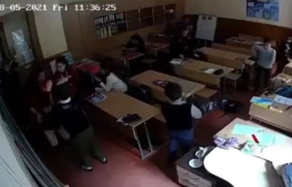 У Вінниці вчителька побила п'ятикласника з синдромом Дауна У Вінниці вчителька побила п'ятикласника з синдромом Дауна