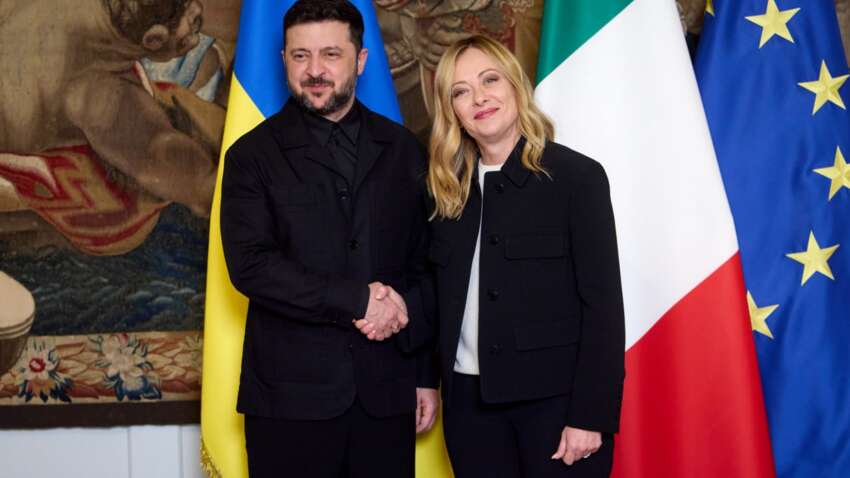 Склоняла к уступкам России: СМИ узнали, как премьер Италии давила на Зеленского Склоняла к уступкам России: СМИ узнали, как премьер Италии давила на Зеленского