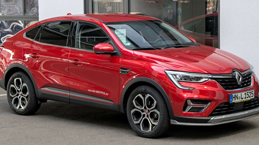 В Украине отреагировали на позицию Renault, которая отказалась уходить с российского рынка