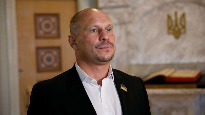 Кива попросил «фан-клуб» присылать ему пикантные фото только во время перерывов в Раде