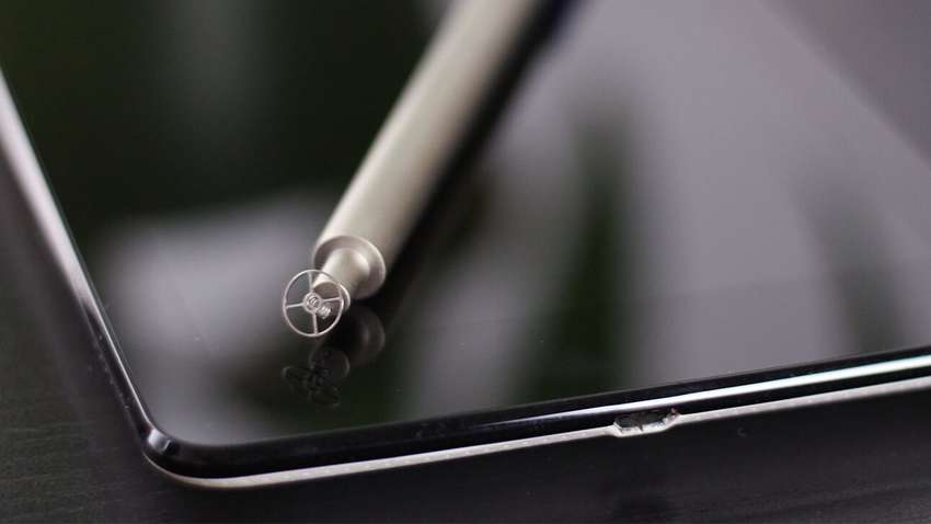 Компания Samsung представит новый флагманский смартфон со стилусом