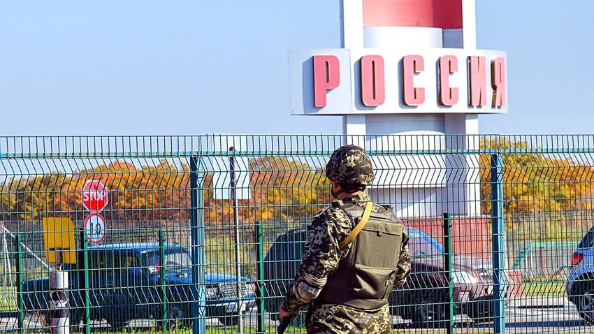 Украина будет проверять въезжающих россиян на коронавирус 