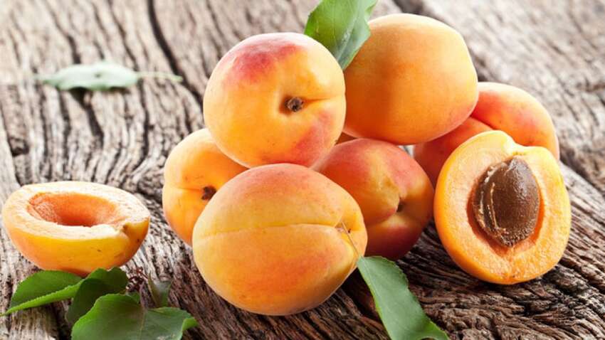 Эти фрукты просто находка этим летом: что обязательно надо покупать и есть