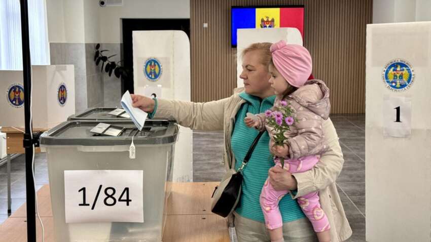 В Молдове завершились парламентские выборы: победил ли пророссийский блок