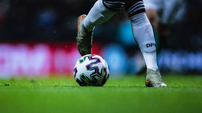 В Киеве запретили посещать футбольные матчи 