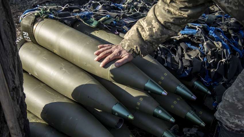 Боєприпаси з Чехії знову затримуються: у чому проблема Боєприпаси з Чехії знову затримуються: у чому проблема