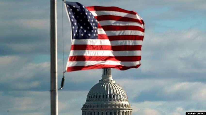 США ввели визовые ограничения против членов китайского правительства